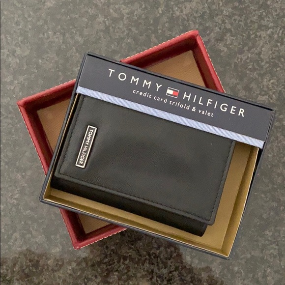 Tommy Hilfiger Other - Tommy hilfiger wallet